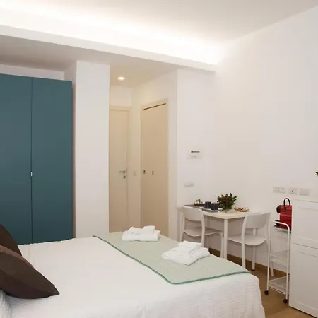 A Due Passi Da San Pietro Bed & Breakfast *